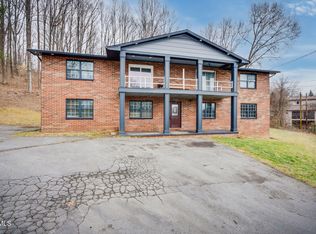 1810 Parkwood Ln, Johnson City, TN 37604