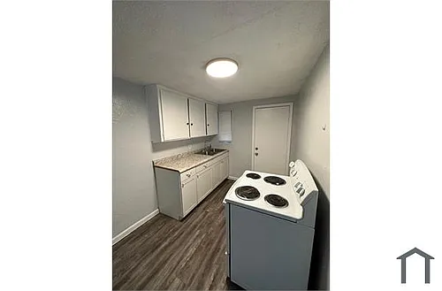 2112 Brooklyn Rd Photo 1
