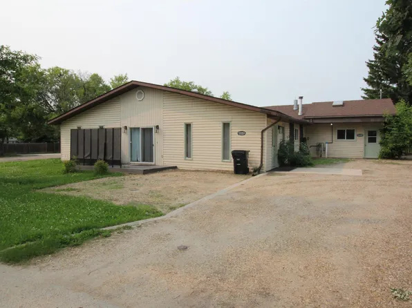5109 47th St, Barrhead, AB T7N 1H4