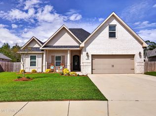 6816 Enclave Ln, Ocean Springs, MS 39564
