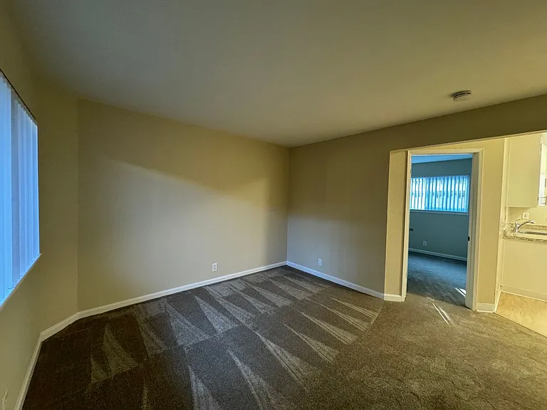 925 N Bayshore Rd W #7 — Photo 3