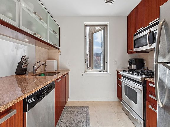 3rd image of 3330 61st St APT 201