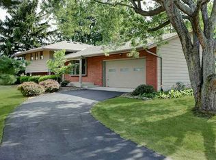 8485 Sawmill Rd, Powell, OH 43065