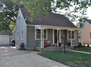 944 S Front St, Salina, KS 67401