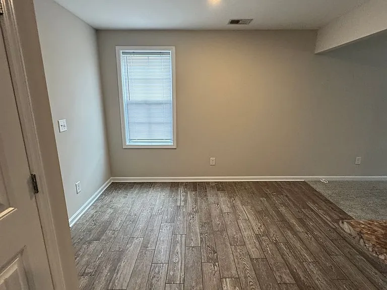 1529 Gambill Wood Dr — Photo 5