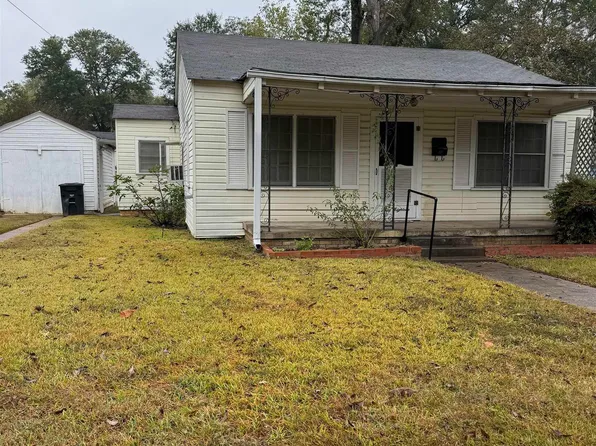 318 E Barrett St, Tyler, TX 75702