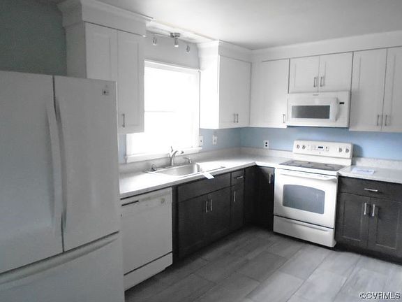 2nd image of 6670 Wicker Meadows Cir