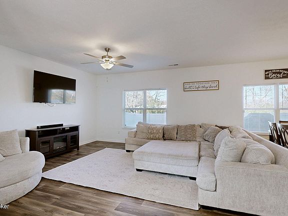 5th image of 8421 Warbler Branch Way