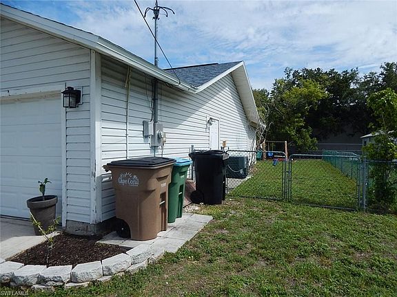 2nd image of 1905 NE 6th St