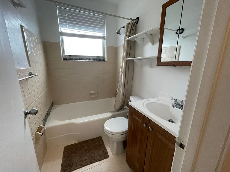 1051 Euclid Ave #103 — Photo 9