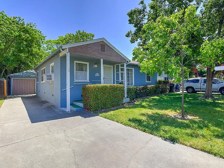 2230 Edgewater Rd — Photo 9