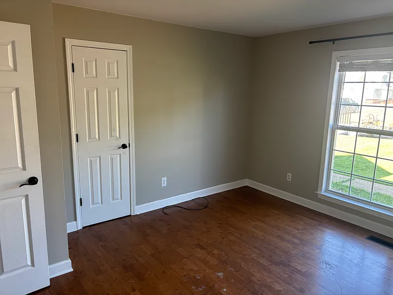 2844 Scoville Ln — Photo 8