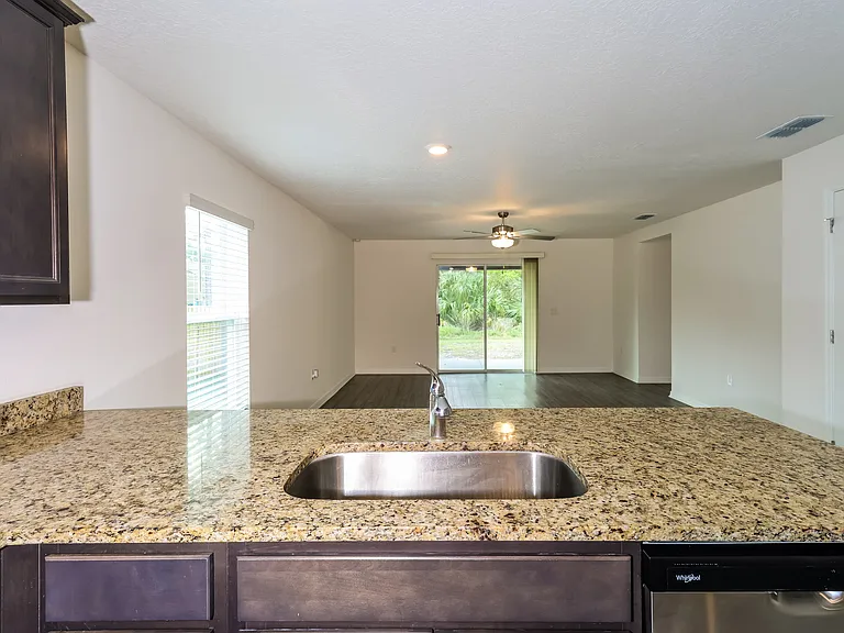 250 Catalonia Ave NW — Photo 7