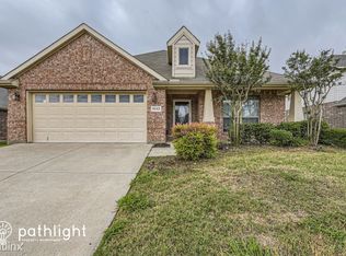8142 Guadalupe Rd, Arlington, TX 76002