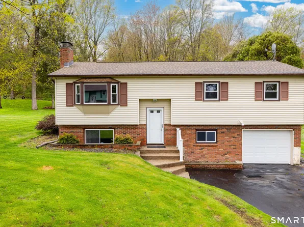35 Terrace Drive, Montville, CT 06370