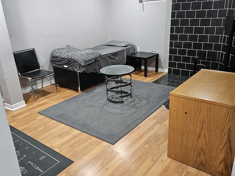 14 Tina Ct #2 — Photo 3