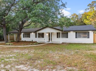 5 Hickory Ave, Shalimar, FL 32579