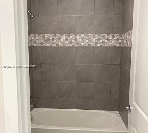 5th image of 4819 Frattina St #0