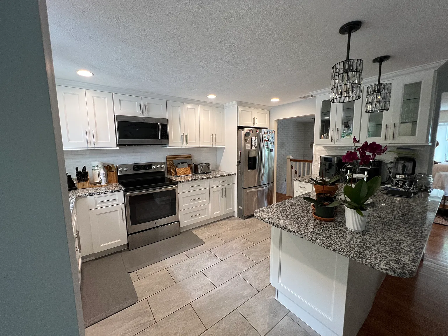 3 bed, 1880 sqft, $4,600 — Photo 4