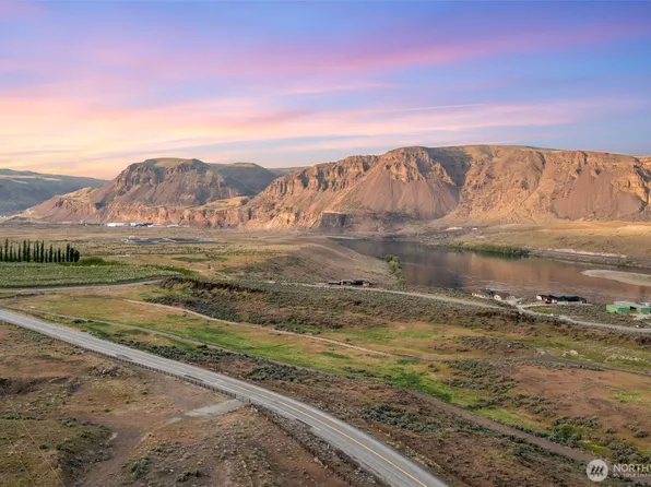 133 Rabbit Rock Lane, Malaga, WA 98828