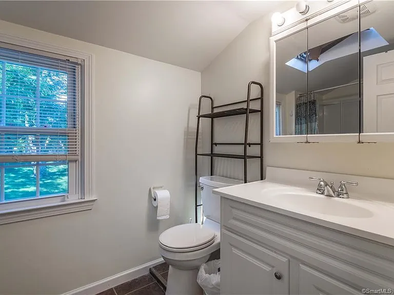 80 Klarman Dr — Photo 16