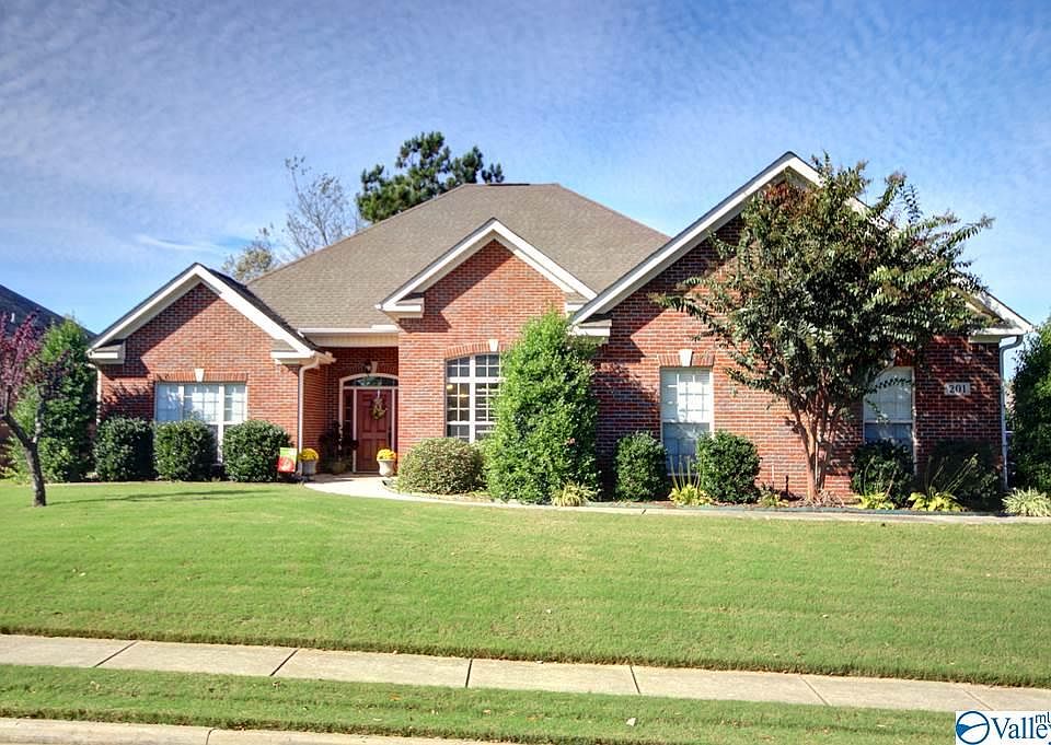 1st image of 201 Blackwood Dr