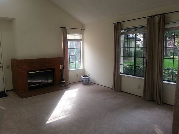 4th image of 2839 Buena Knoll Ct #112