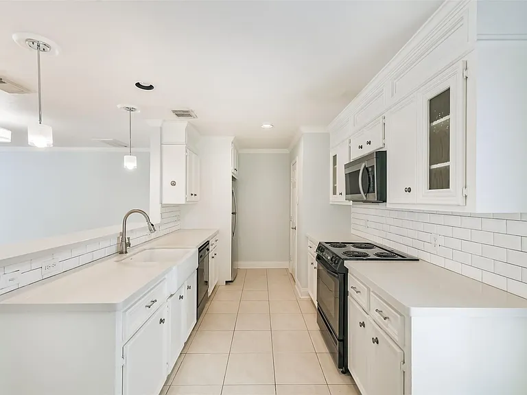 738 Redwing Place Dr — Photo 4