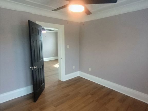 3rd image of 820 Milton Ave