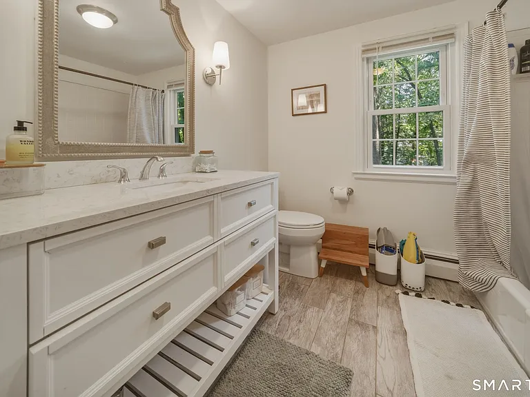 32 Fox Den Rd — Photo 18