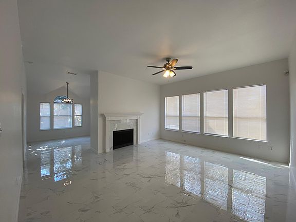 4th image of 1717 Pecan View Dr