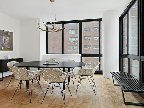 4th image of 245 E 93rd St APT 12D