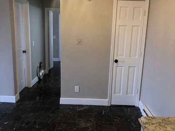 5th image of 2100 Highview Ct APT 4