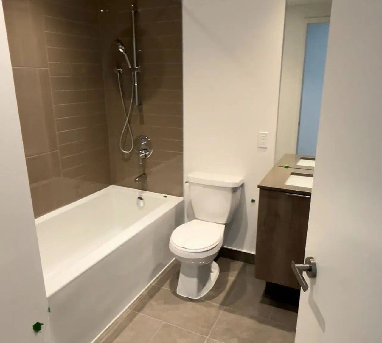 2 bed, $2,900 — Photo 3