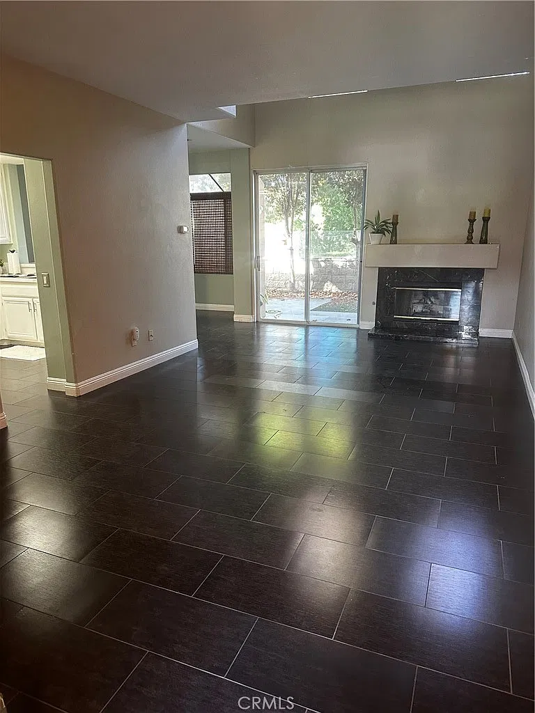 3 bed, 2.5 bath, 1538 sqft, $4,250 — Photo 2