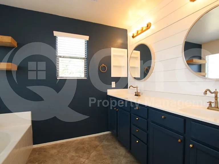 3464 E Carla Vista Dr — Photo 18