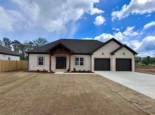 1210 Glendora Ave, Tuscumbia, AL 35674