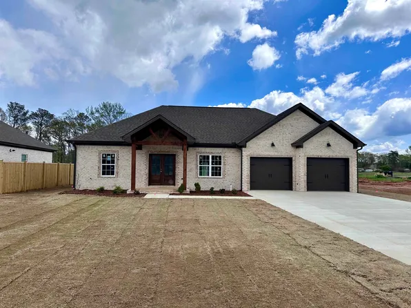 1210 Glendora Ave, Tuscumbia, AL 35674