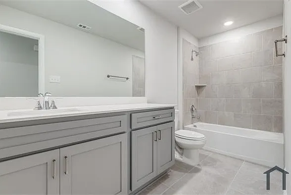 728 Amenduni Ln — Photo 4