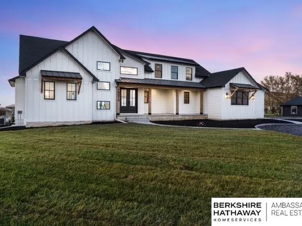 19970 S 172nd Plaza Cir, Springfield, NE 68059