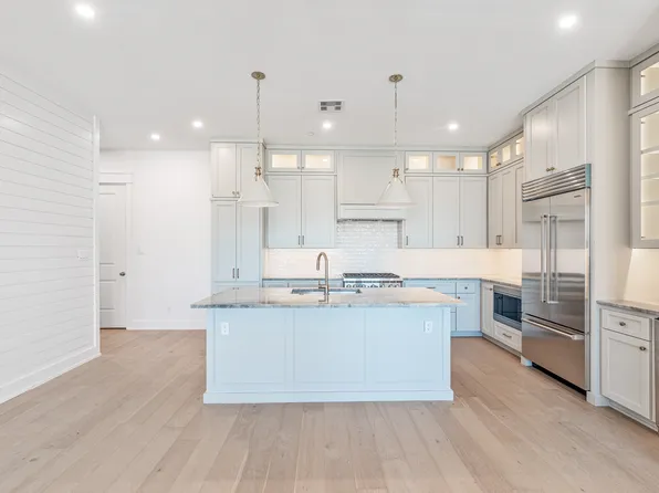 136 W Cotter Ave #9, Pt Aransas, TX 78373