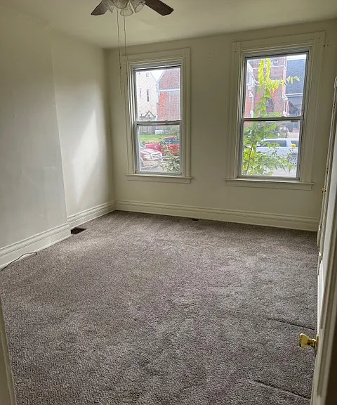 428 Oak St #1 — Photo 6