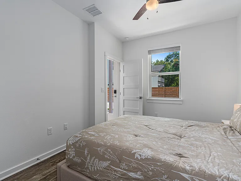 4700 Prock Ln #B — Photo 22