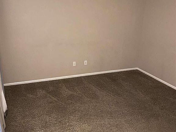 5th image of 2027 Carter Ave