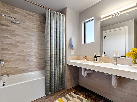 5th image of 2747 San Pablo Ave #204