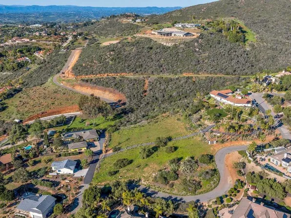 Camino Culebra, Vista, CA 92084