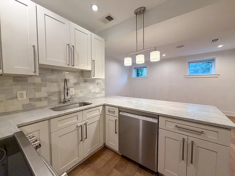 1601 Hobart St NW #1 — Photo 14