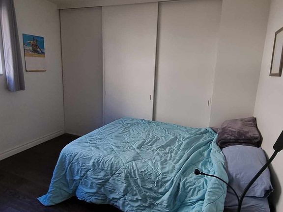 5th image of 1001 Queen Anne Ave N #201