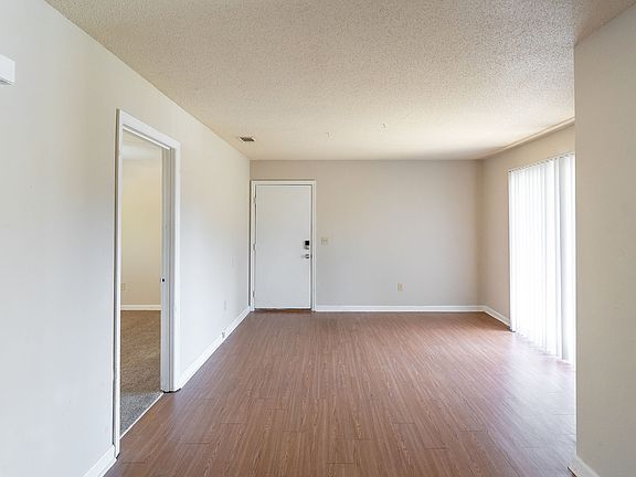 2nd image of 836 Richmond St APT 2