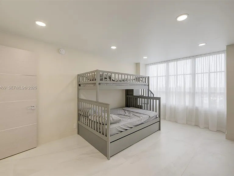 600 Three Islands Blvd #403 — Photo 22